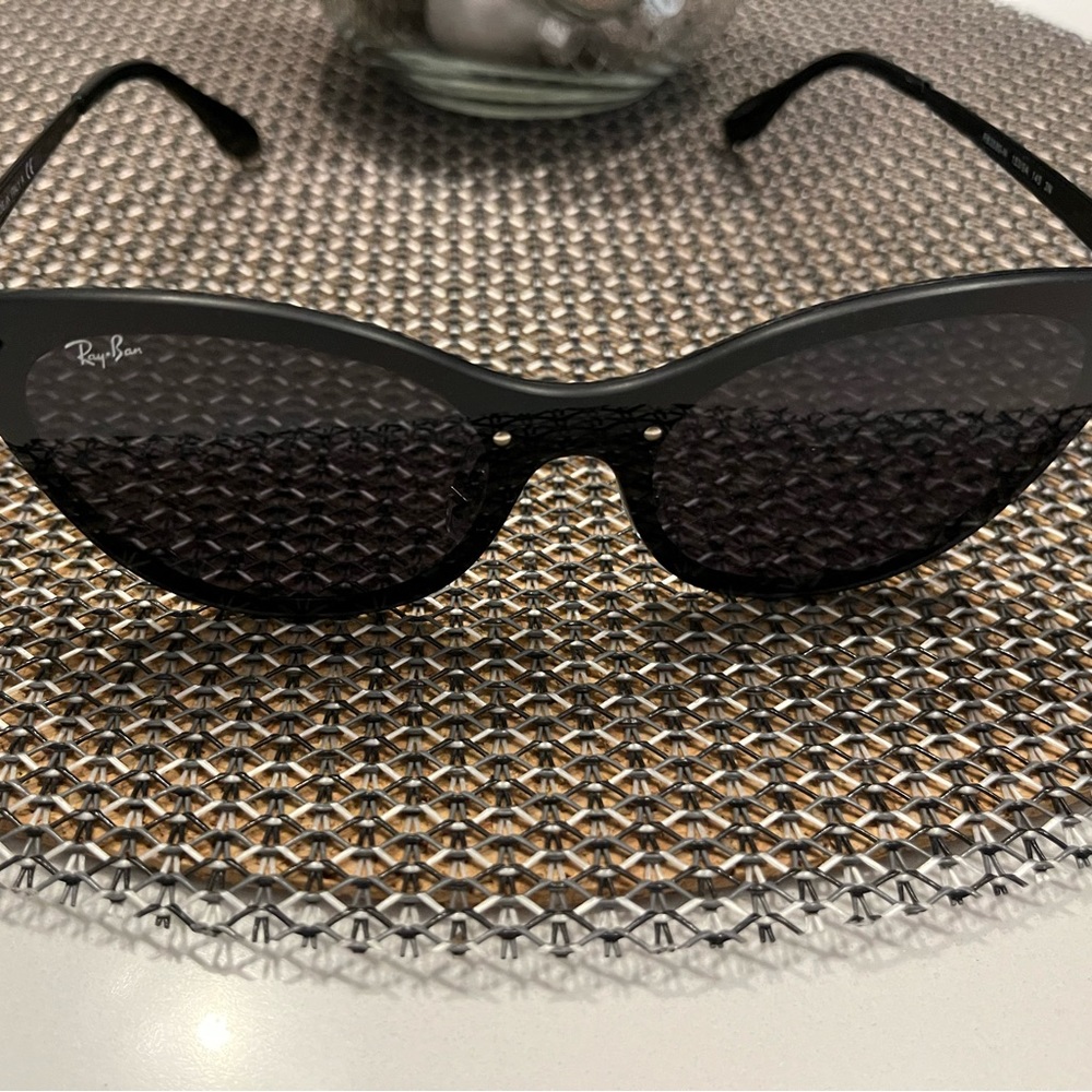 Ray Ban Cats Eye sunglasses, polarized, black metal frame